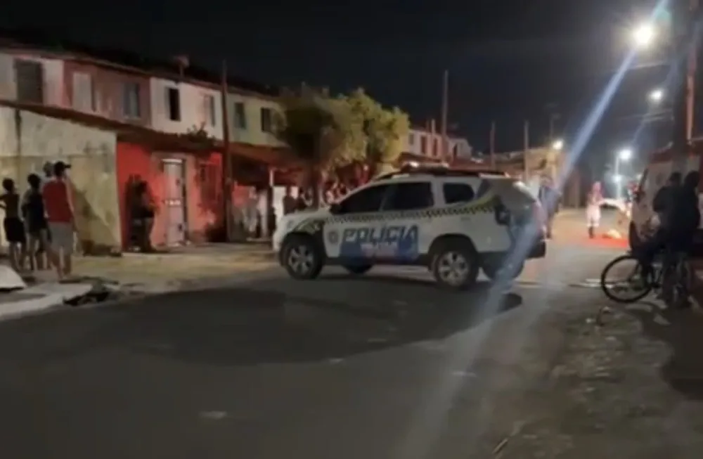 Homem é perseguido e morto a tiros próximo ao Mercado da 40, em Parnaíba